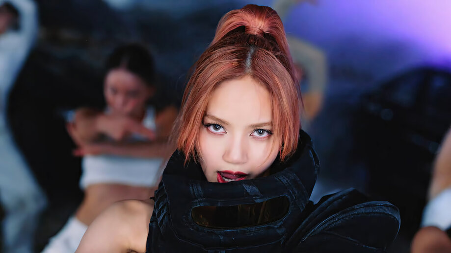 BLACKPINK Make Corsets, Y2K Fashion, and Other Trends Venomous in