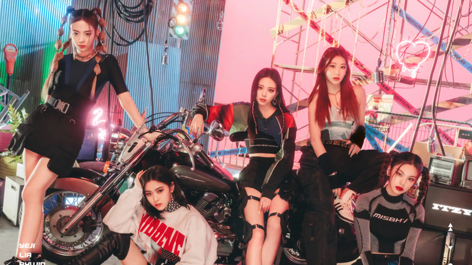 ITZY Voltage Group Members 4K #2770f Wallpaper PC Desktop