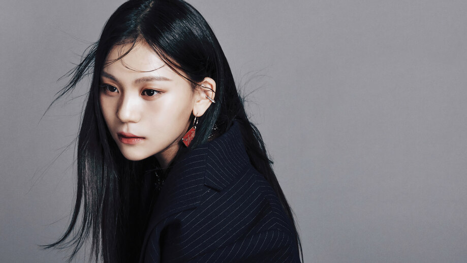 Umji VIVIZ Dazed 4K #230g Wallpaper iPhone Phone