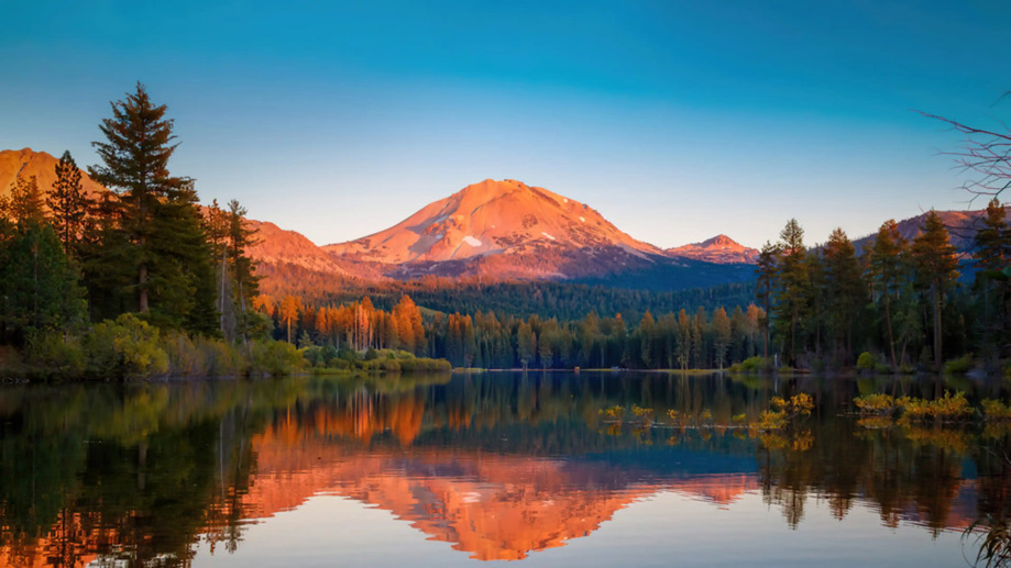 Volcano Mountain Lassen Peak 4K #2680f Wallpaper PC Desktop